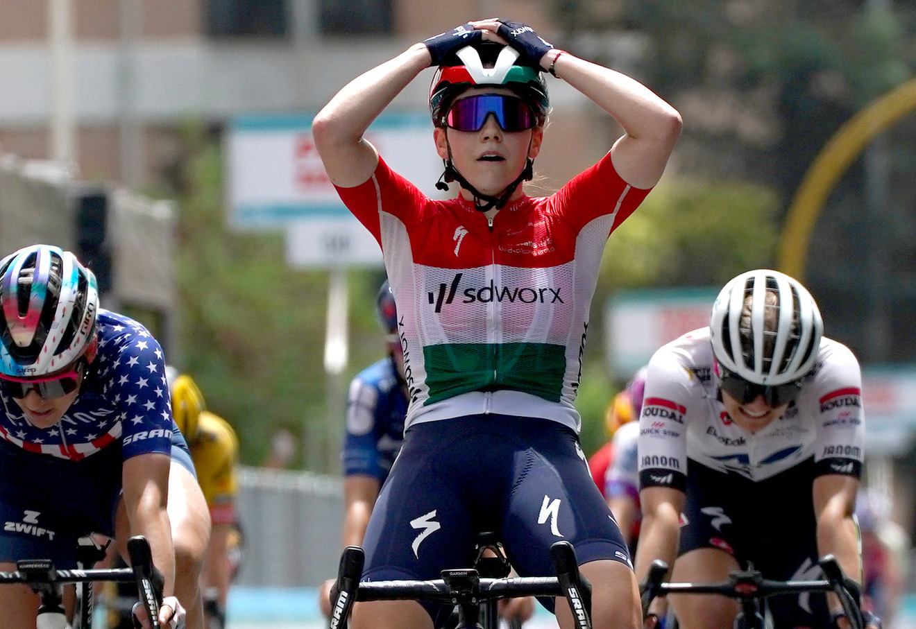 GIRO DONNE: KATA BLANKA VAS FESTEGGIA A SASSARI