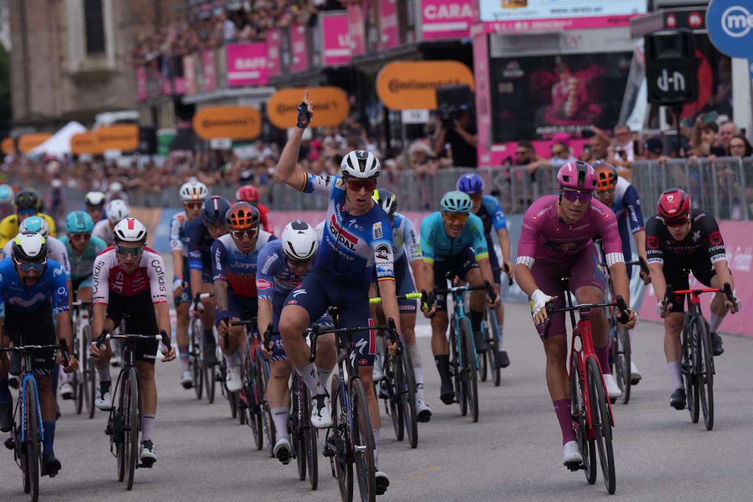 #GIRO2024: TIM MERLIER VINCE LA DICIOTTESIMA TAPPA A PADOVA