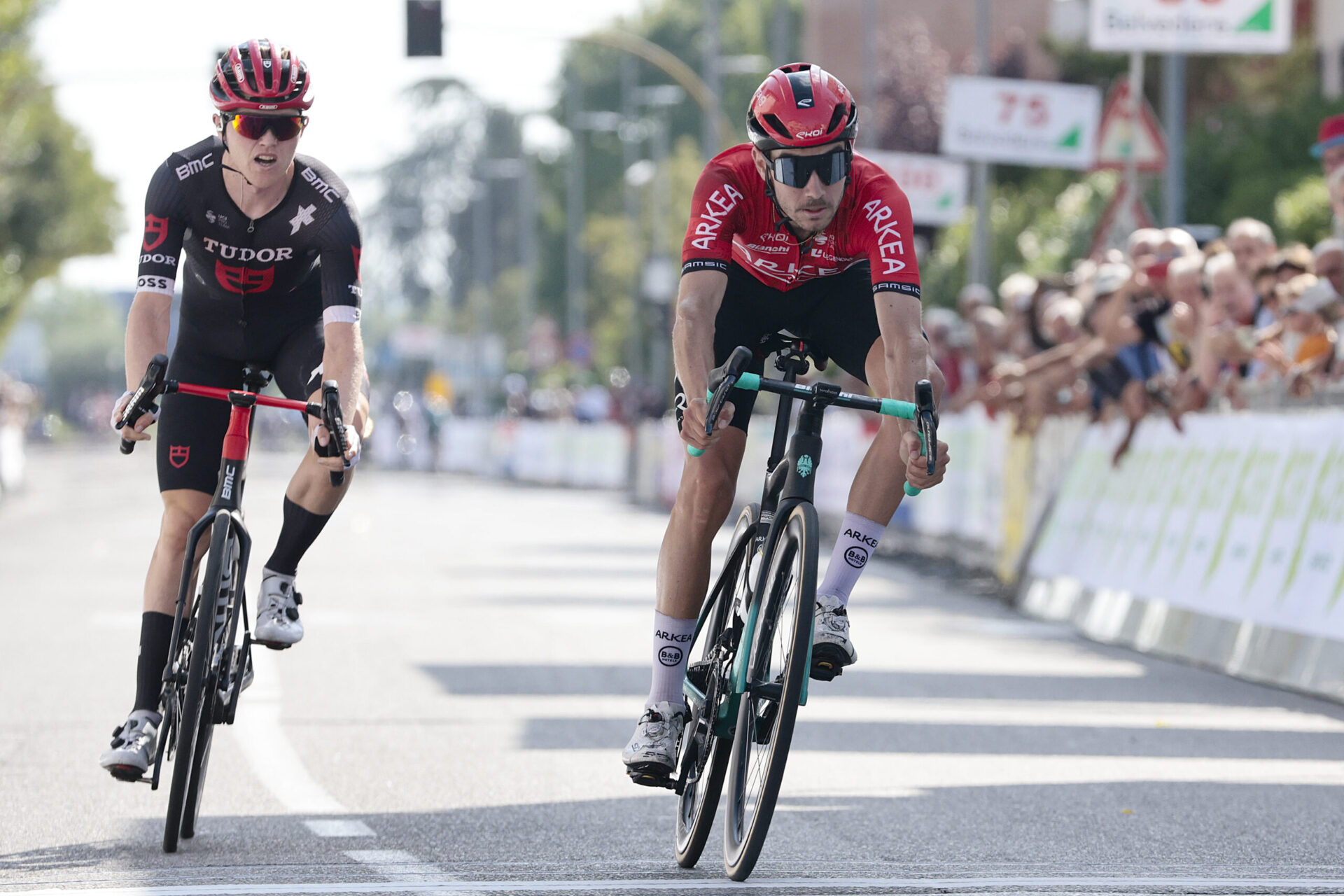 IL GIRO DELLA TOSCANA 2024 VA A CLEMENT CHAMPOUSSIN